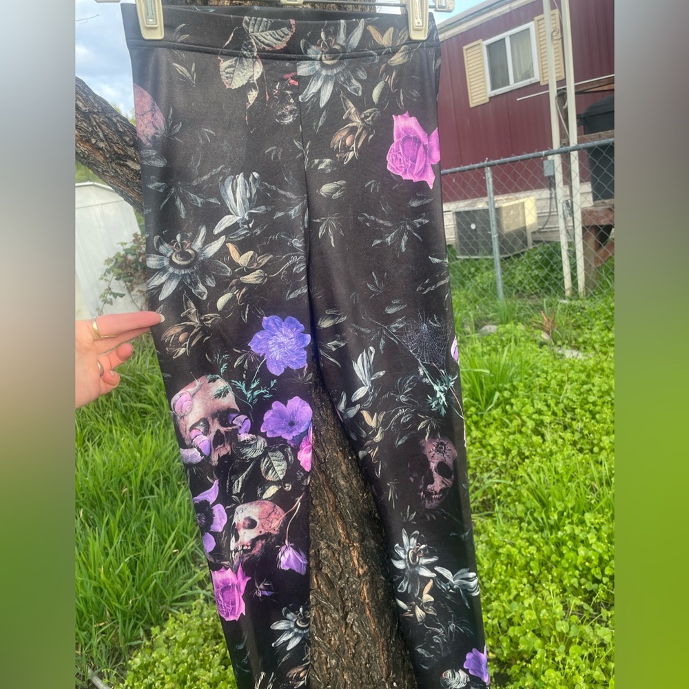 Blackmilk Garden of the Dead leggings